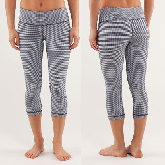 Lululemon Navy White Gingham Wunder Under Crop Mid Rise Workout Leggings - Picture 1 of 9